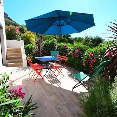 Apartament Calme, Avec Terrasse Fleurie Calenzana